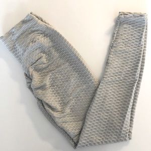 SCRUNCH BUM LEGGINGS